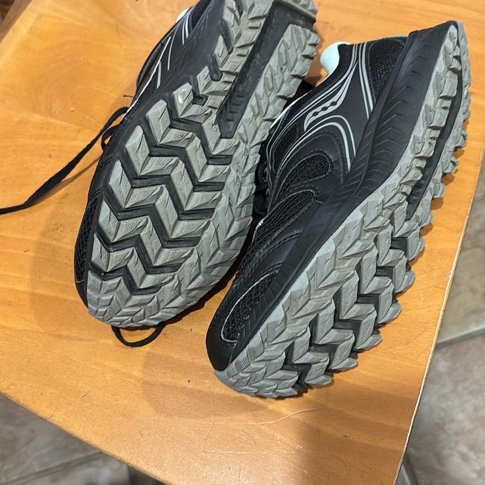 Saucony Black and Light Green Running Shoes - Picture 9 of 15